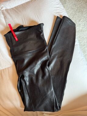 spanx leggings - size medium